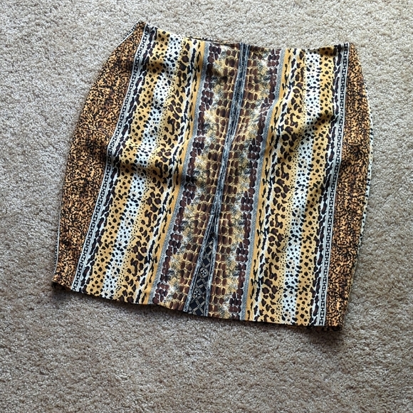 Vintage Animal Print Women's Skirt - Picture 4 of 7